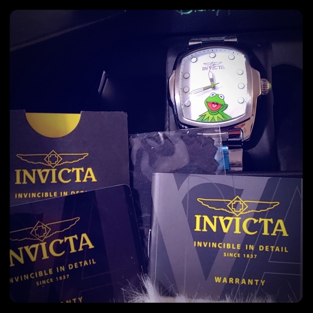 Mens limited edition Kermit the frog invicta watch